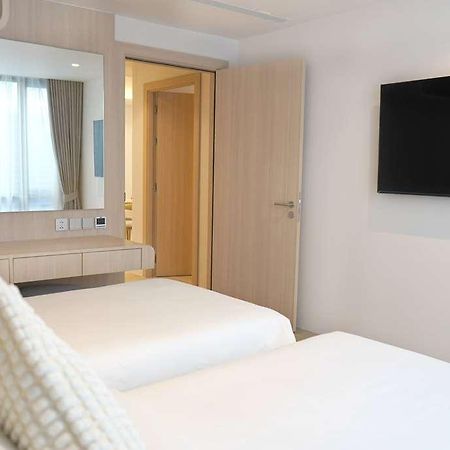 Wyndham Garden Naithon Phuket Hotel Стая снимка